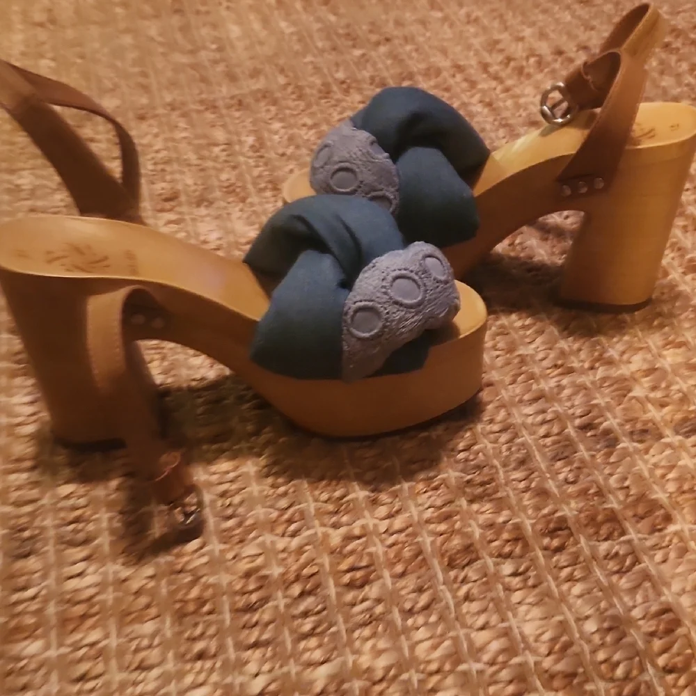 Sam & Libby Blue and Tan Platform Sandals with Decorative Straps